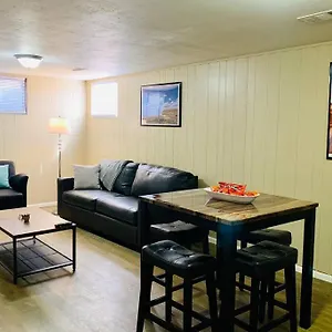 Lower Mable Unit, New Kitchen & 2 King Beds , Denver United States